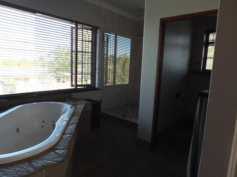 To Let 4 Bedroom Property for Rent in Dormehls Drift Western Cape